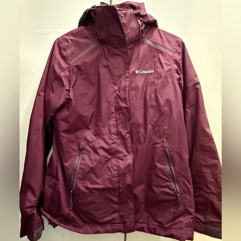 Columbia Jacket in xs dark Pink!